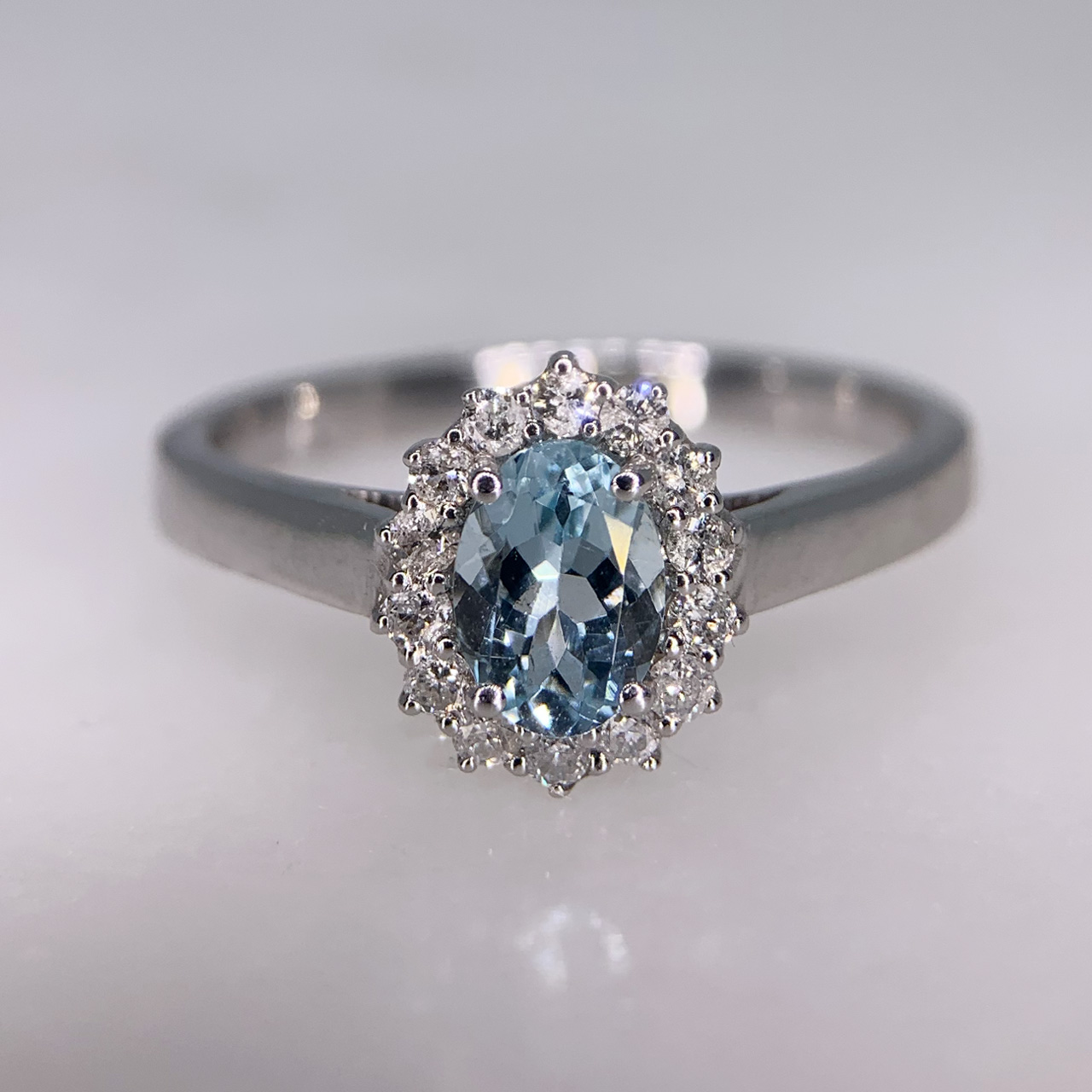 Diamond and Aquamarine Cluster Ring - Chique to Antique Jewellery